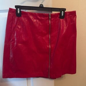 Sexy shiny red faux leather skirt❤️